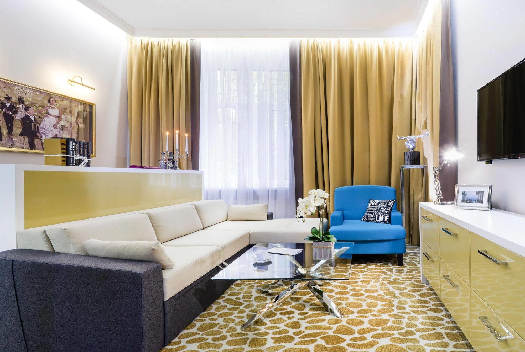 Mirax Sapphire Boutique Hotel Harkov Kültér fotó