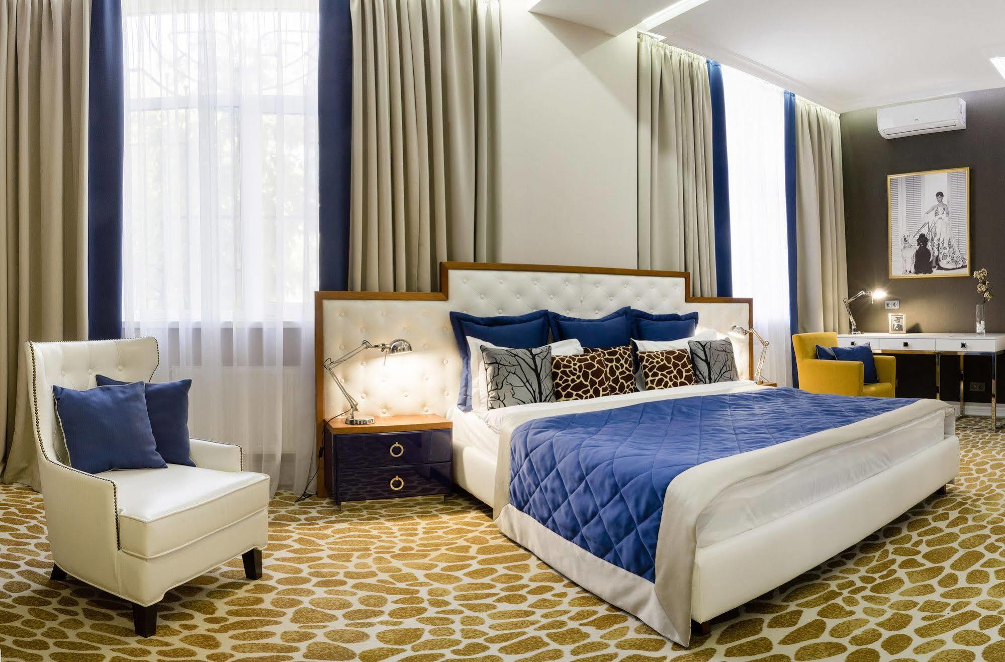 Mirax Sapphire Boutique Hotel Harkov Kültér fotó