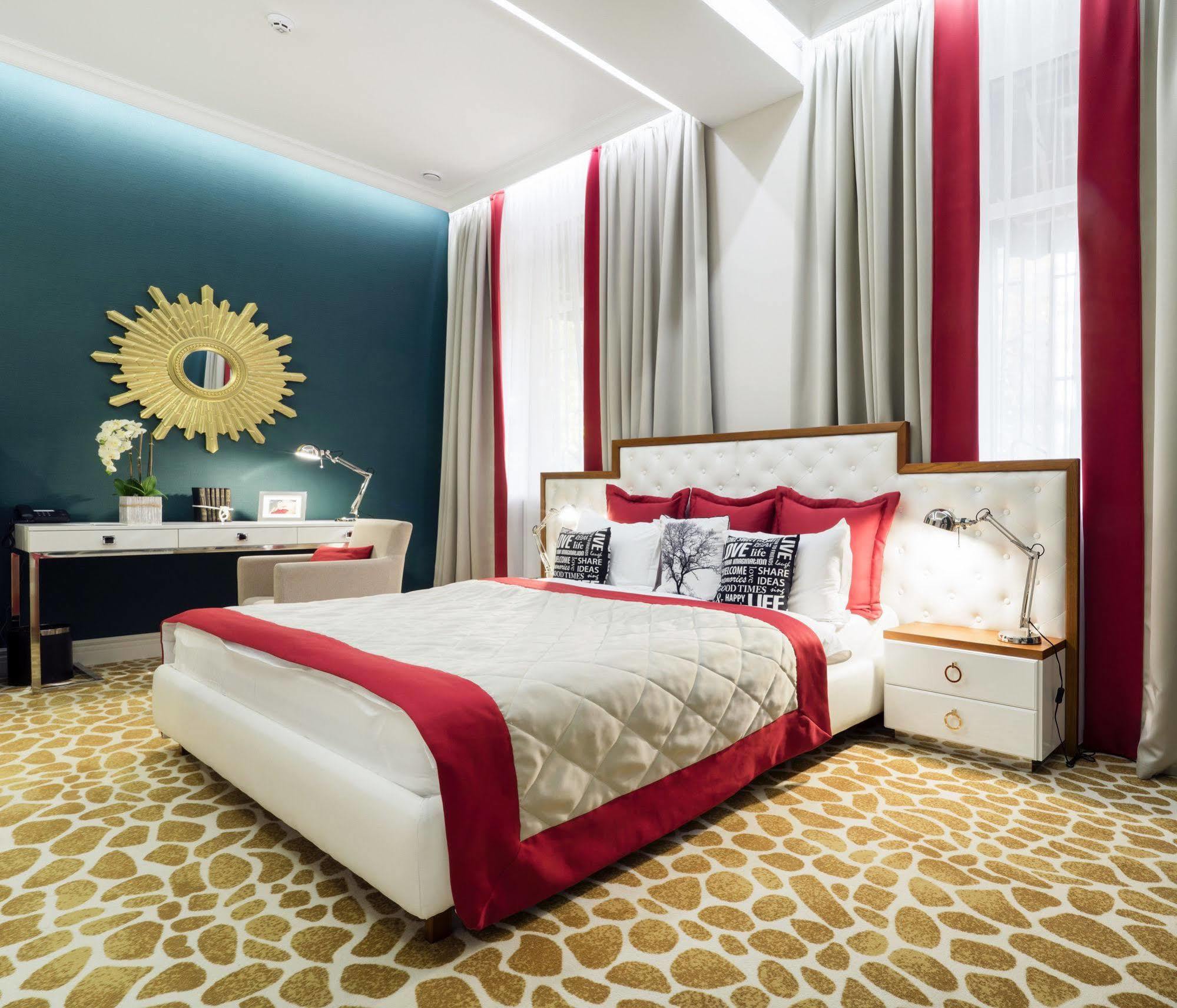Mirax Sapphire Boutique Hotel Harkov Kültér fotó