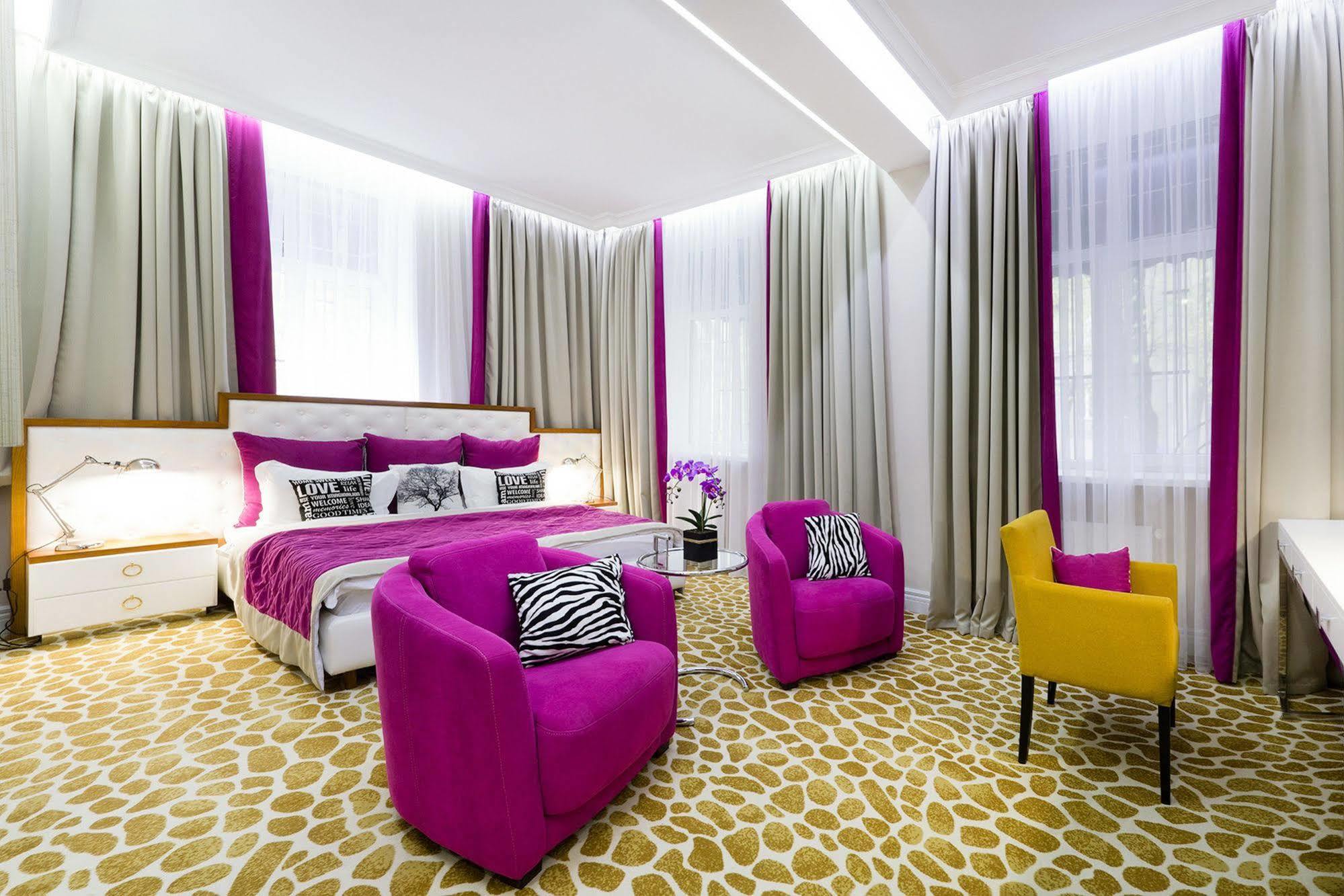 Mirax Sapphire Boutique Hotel Harkov Kültér fotó