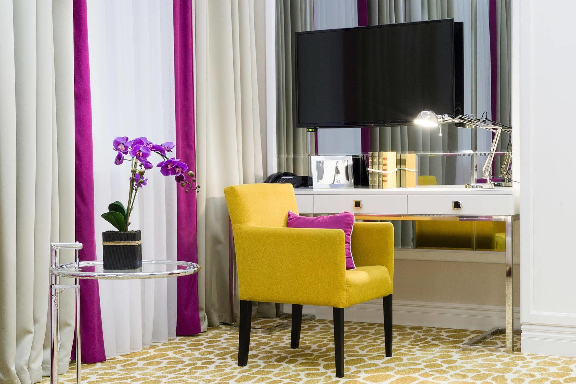 Mirax Sapphire Boutique Hotel Harkov Kültér fotó